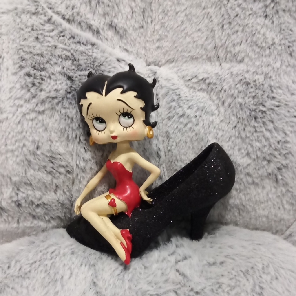 Betty Boop Red and Black High Heel Figurine